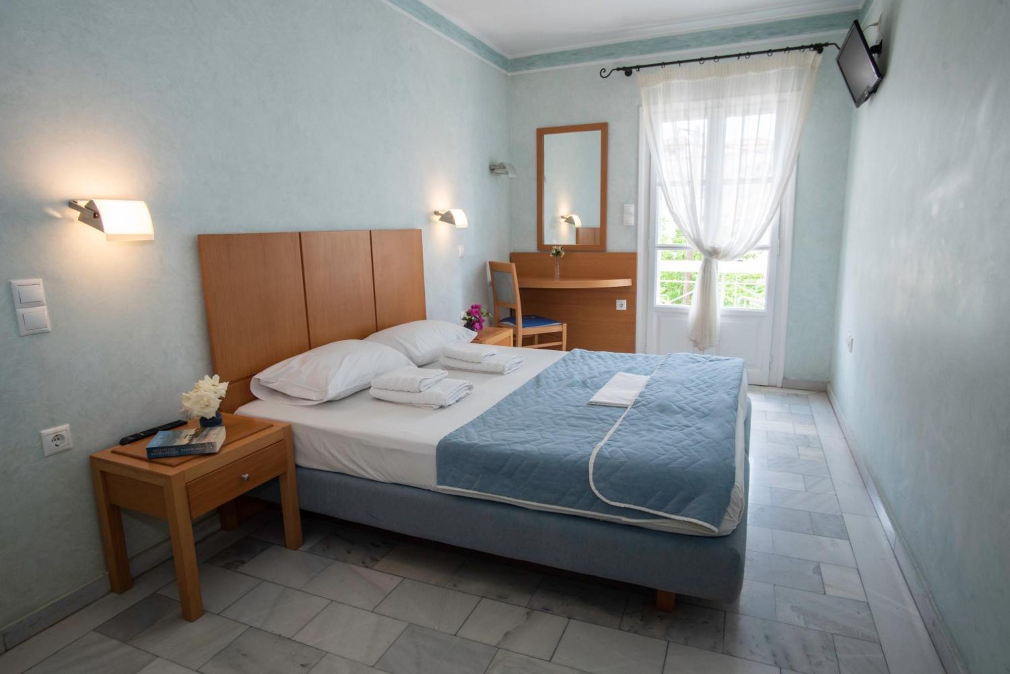 Hotel Argo Galaxidi Bagian luar foto